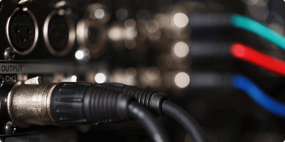 Enjeux du choix des connectiques pour votre système sonore